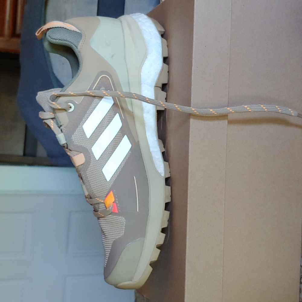 Men's Adidas sneakers